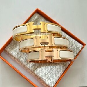 Brand new hermes clic H bracelet GM/PM size, creme gold hardware/ rose gold
